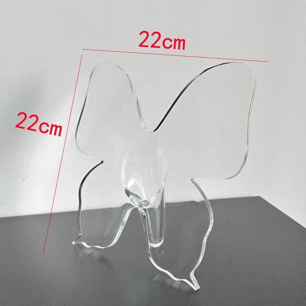 Papillon Cristal – Vase Acrylique Moderne